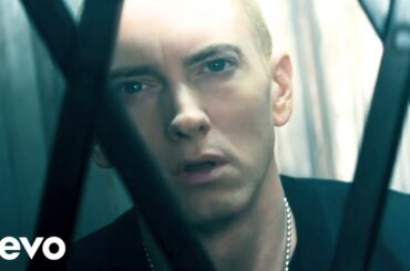 The Monster - Eminem and Rihanna Lyrics