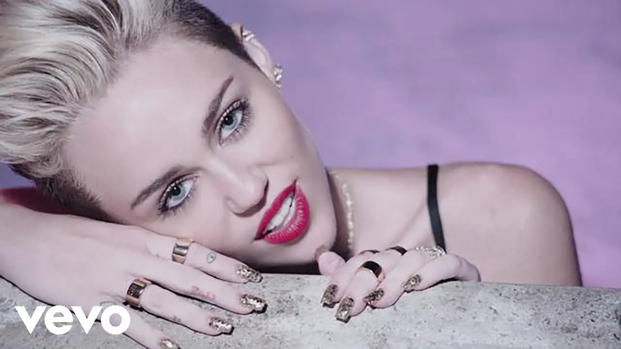 We Can't Stop - Miley Cyrus Lyrics